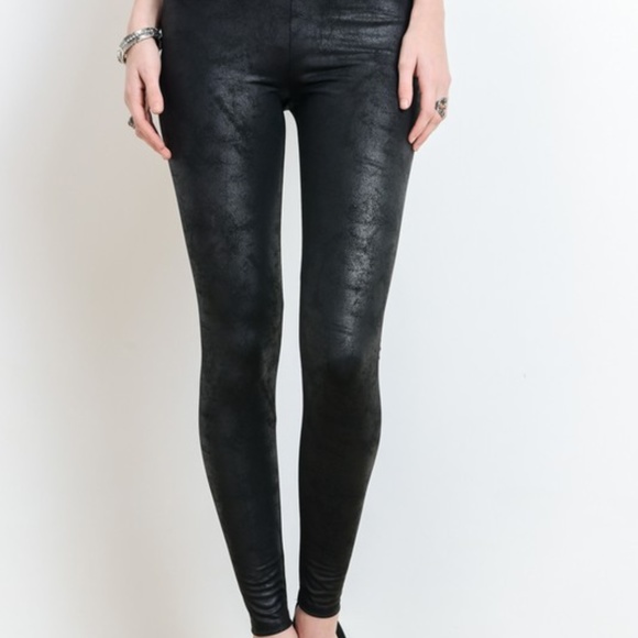 NWT WL Faux Leather Leggings - Picture 2 of 2
